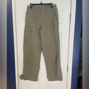 North Face Men's Weather resistant outdoor utility pants w/detachable legs - 34